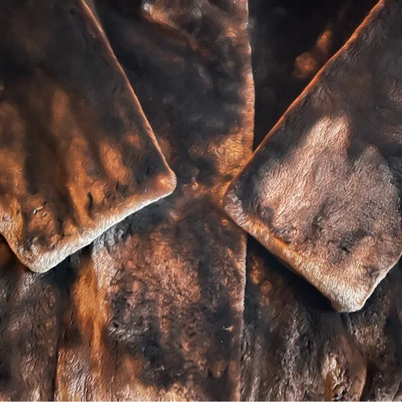 Furs By Koehler Oakville Beaver & Mink Fur Coat - Picture 5 of 16